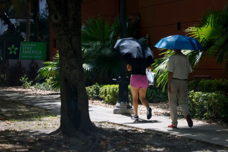 Sweltering heat leaves 70 million people in the US under heat alerts, as record-setting temperatures move through the South