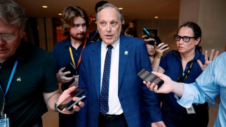 GOP reps call for more overtime pay for Border Patrol agents tackling ongoing migrant crisis