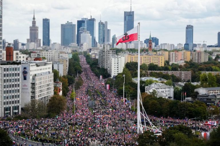 Polish opposition hold huge Warsaw rally ahead of elections