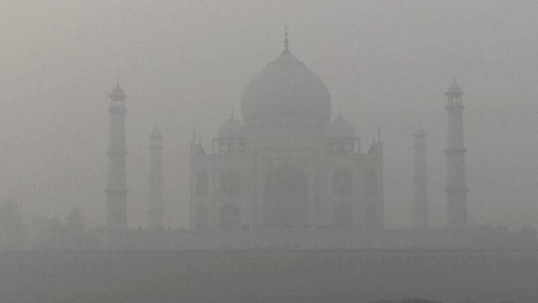 Choking New Delhi smog shutters schools and shrouds Cricket World Cup