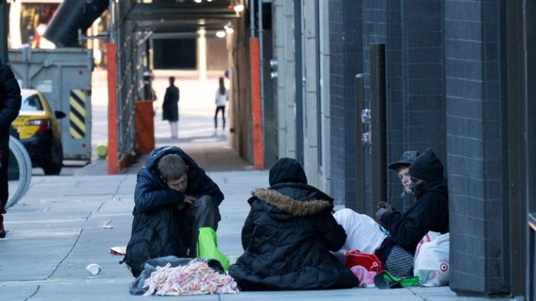 Supreme Court to decide whether cities can ban homeless from public areas