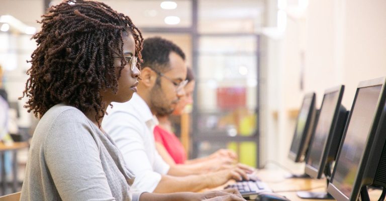 Amazon, Macy’s, and Target lead the charge with over 500,000 jobs for holiday rush