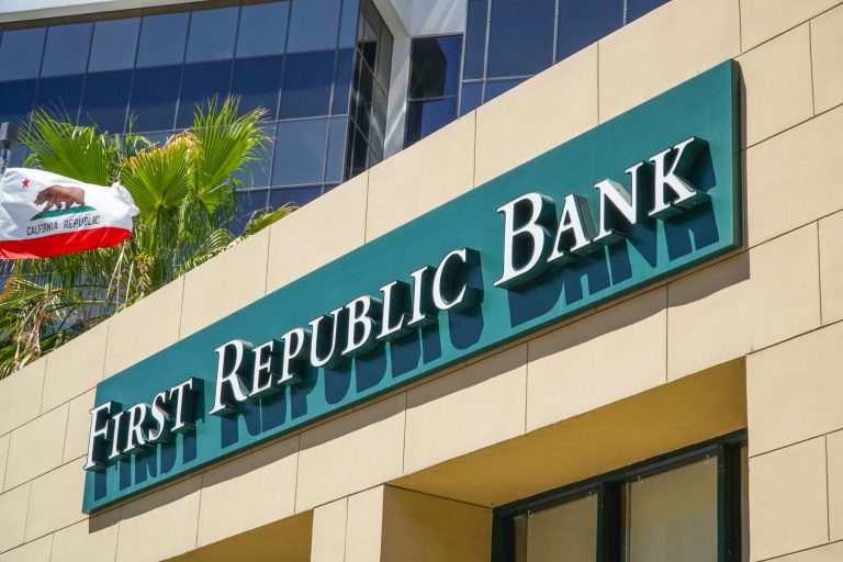 KRE ETF stock has doubled: is it safe to buy regional banks?