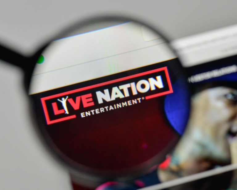 Live Nation stock forms a bullish pattern: could it surge to $150?