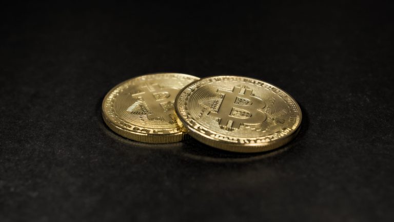 Crypto prices on Jan 23: BTC sinks below $102K, MELANIA crashes 18%