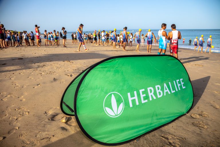 Herbalife stock forms rare triangle pattern pointing to a drop to $5