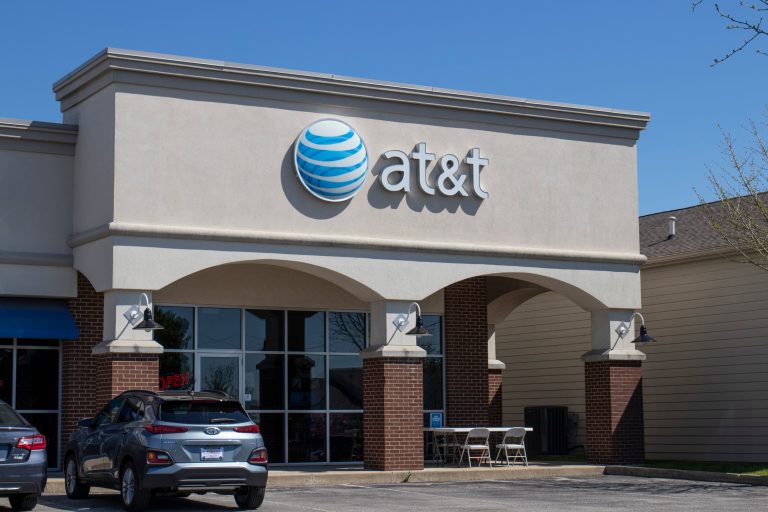 Red alert: AT&T stock price is at risk before earnings